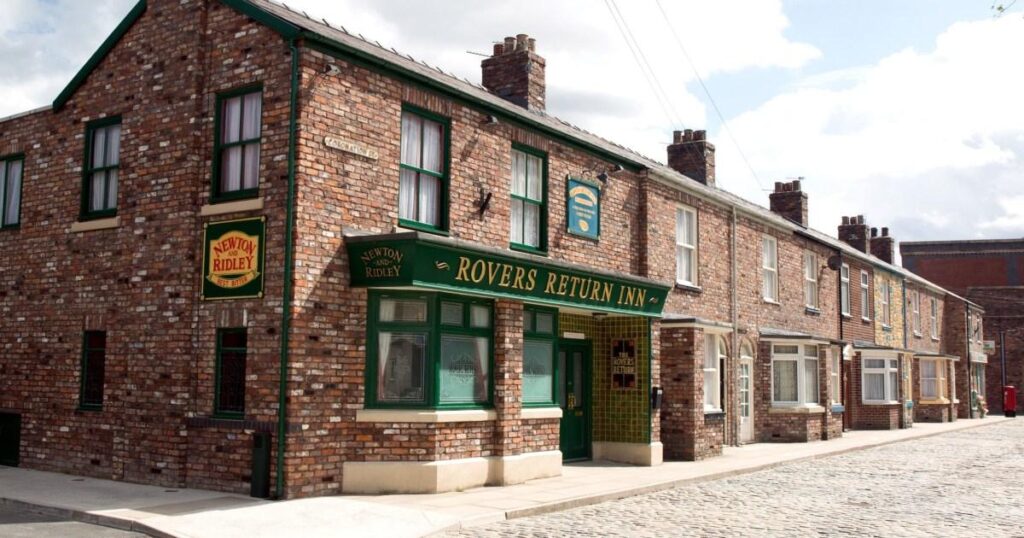 The Rovers Return Changes Hands: New Owners Set to Arrive - SCRIPT-NEWS